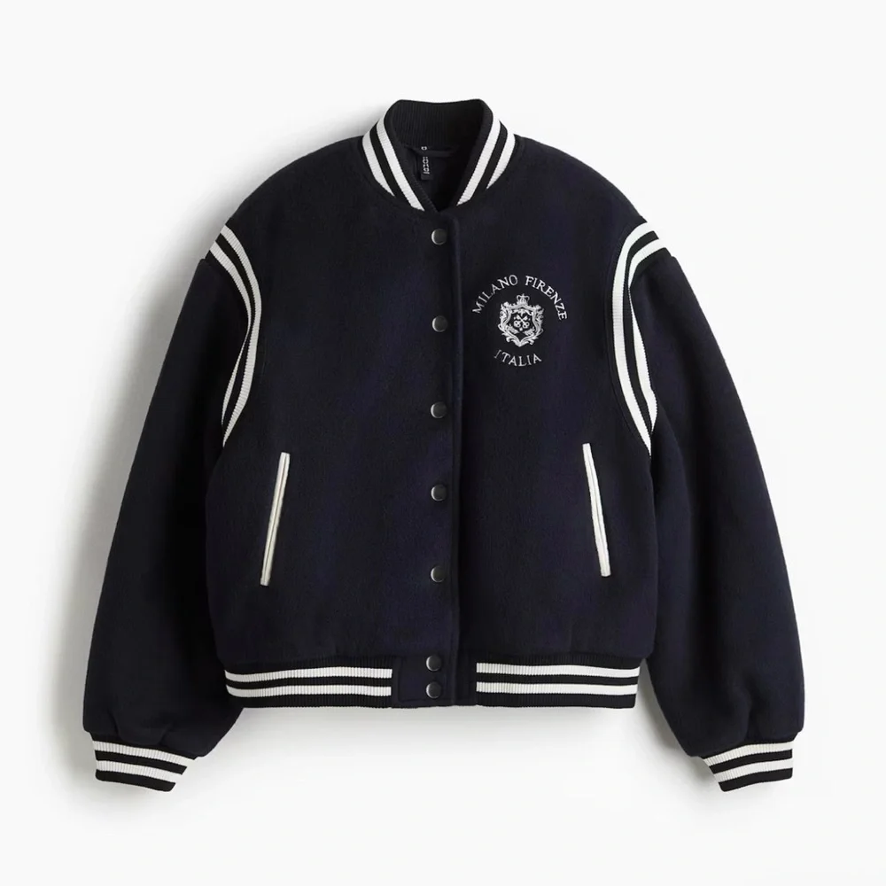 Baseball jacket 💙⚾️ - Picture 2 of 3